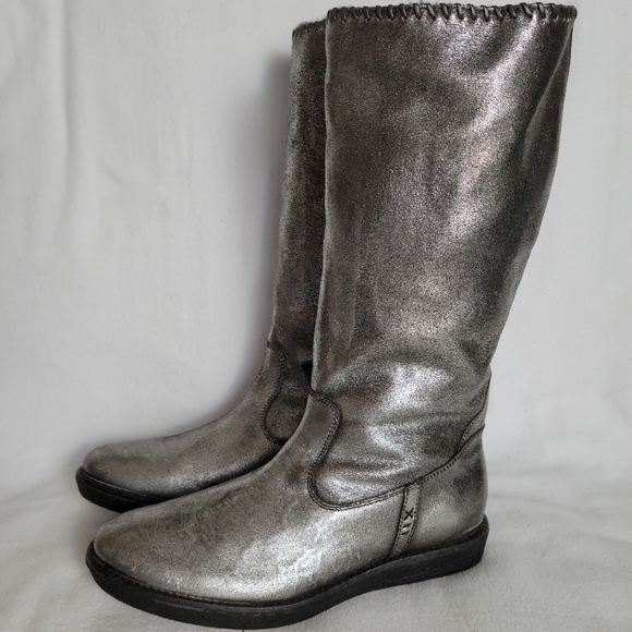 Trask Audra Silver Pewter shiny Shearling lined boots - Picture 6 of 16